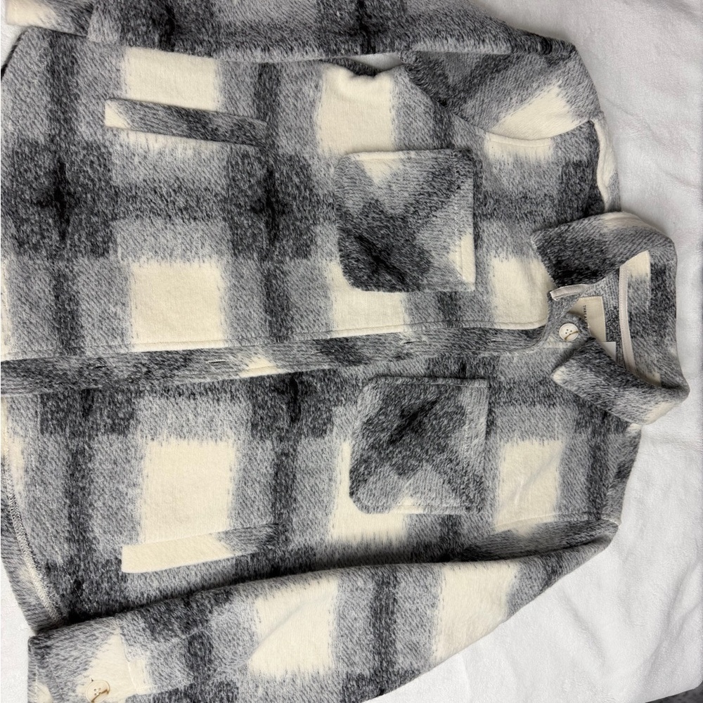Womens Gray and White Plaid Sweater size L - new with tags